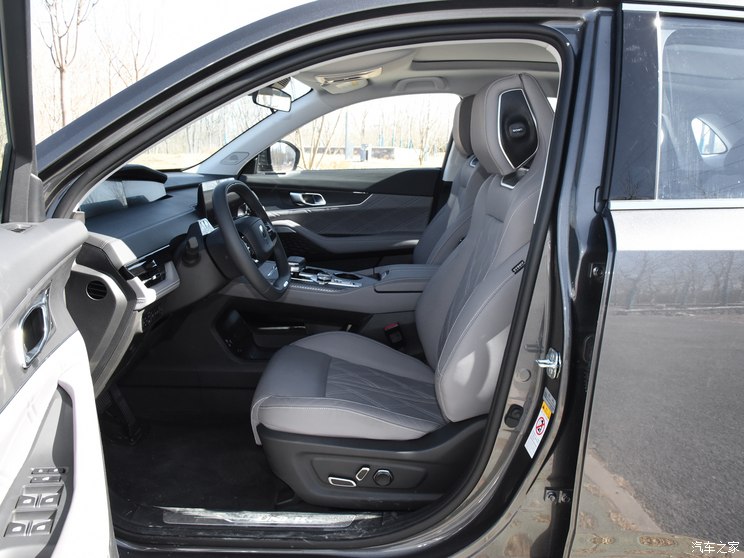 长安汽车 长安UNI-K 智电iDD 2023款 智电iDD 1.5T 135km智领型 