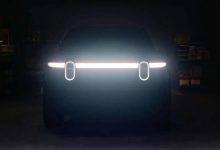 3月7日全球首秀 RIVIAN R2官方预告图-南方汽车网