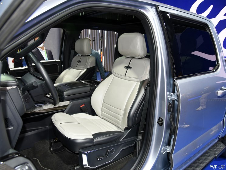 福特(进口) 福特F-150新能源 2021款 Lightning Platinum SuperCrew 福特(进口) 福特F-150新能源 2021款 Lightning Platinum SuperCrew