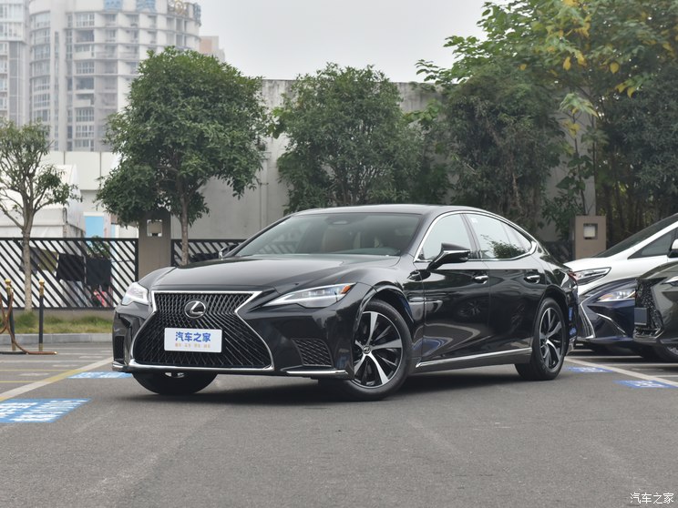 雷克萨斯 雷克萨斯LS 2024款 500h 卓越版 雷克萨斯 雷克萨斯LS 2024款 500h 卓越版