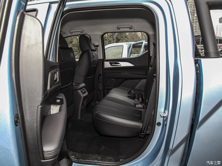 长城汽车 金刚炮 2024款 2.0T自动8AT柴油两驱精英型平箱 长城汽车 金刚炮 2024款 2.0T自动8AT柴油两驱精英型平箱