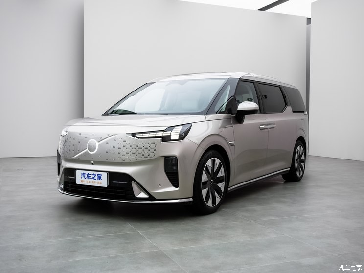 沃尔沃亚太 沃尔沃EM90 2025款 Ultra 六座 沃尔沃亚太 沃尔沃EM90 2025款 Ultra 六座