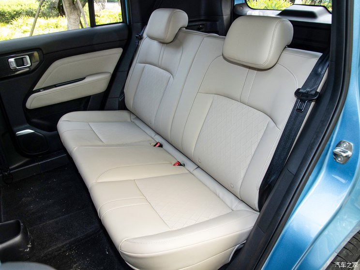 上汽通用五菱 宝骏悦也Plus 2024款 基本型 上汽通用五菱 宝骏悦也Plus 2024款 基本型