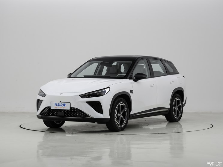 合众汽车 哪吒L 2024款 增程基本型 合众汽车 哪吒L 2024款 增程基本型