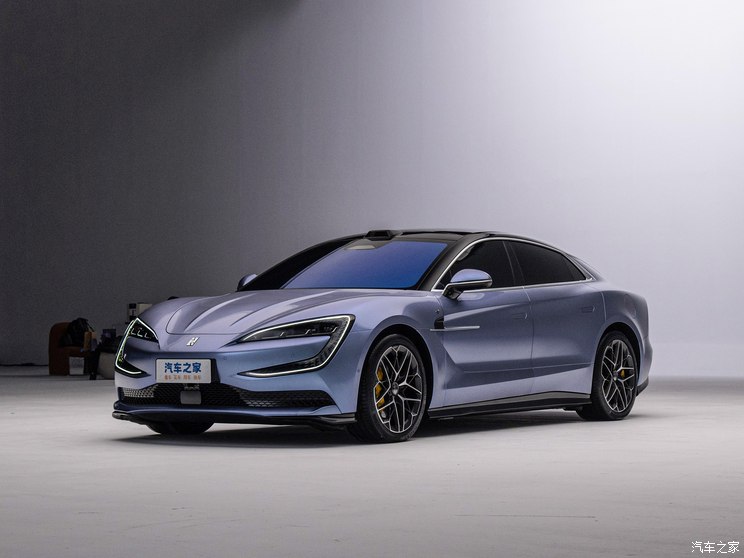 仰望 仰望U7 2024款 高配版 仰望 仰望U7 2024款 高配版