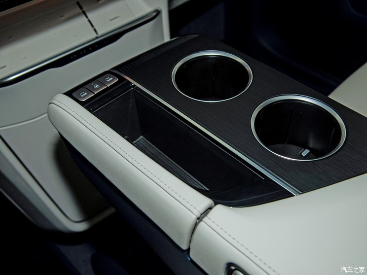 上汽通用别克 别克GL8新能源 2024款 Avenir艾维亚 奢享版 6座 上汽通用别克 别克GL8新能源 2024款 Avenir艾维亚 奢享版 6座