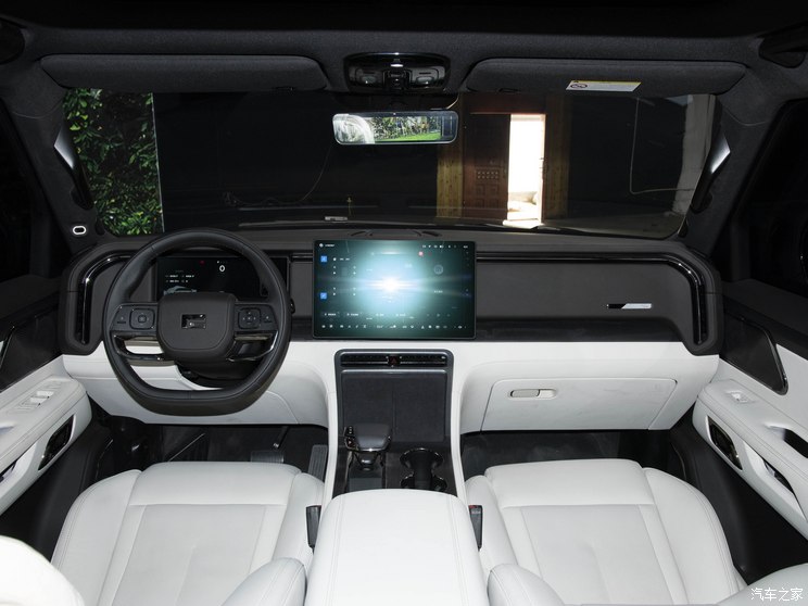 极石汽车 极石01 2023款 尊享6座版 极石汽车 极石01 2023款 尊享6座版