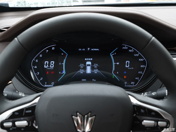 郑州日产 帕拉丁 2023款 2.0T 四驱智享版 郑州日产 帕拉丁 2023款 2.0T 四驱智享版