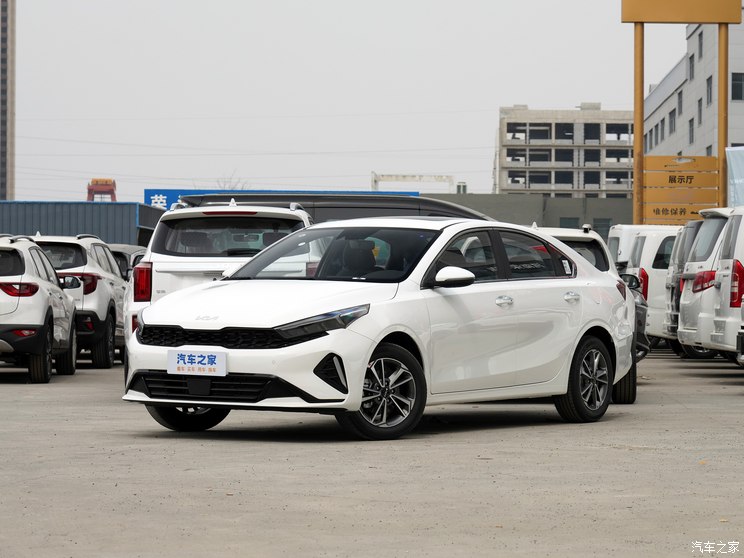 起亚 起亚K3 2024款 1.5L CVT豪华智享版 起亚 起亚K3 2024款 1.5L CVT豪华智享版