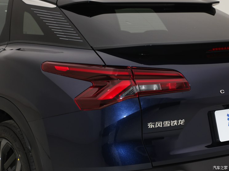 东风雪铁龙 凡尔赛C5 X 2024款 1.6T 旅不凡 东风雪铁龙 凡尔赛C5 X 2024款 1.6T 旅不凡