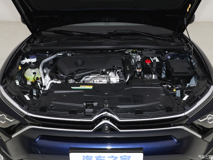 东风雪铁龙 凡尔赛C5 X 2024款 1.6T 旅不凡 东风雪铁龙 凡尔赛C5 X 2024款 1.6T 旅不凡