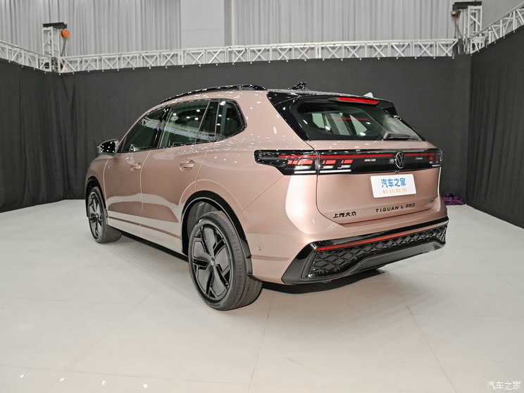 上汽大众 途观L 2024款 380TSI PRO 自动四驱高配 上汽大众 途观L 2024款 380TSI PRO 自动四驱高配