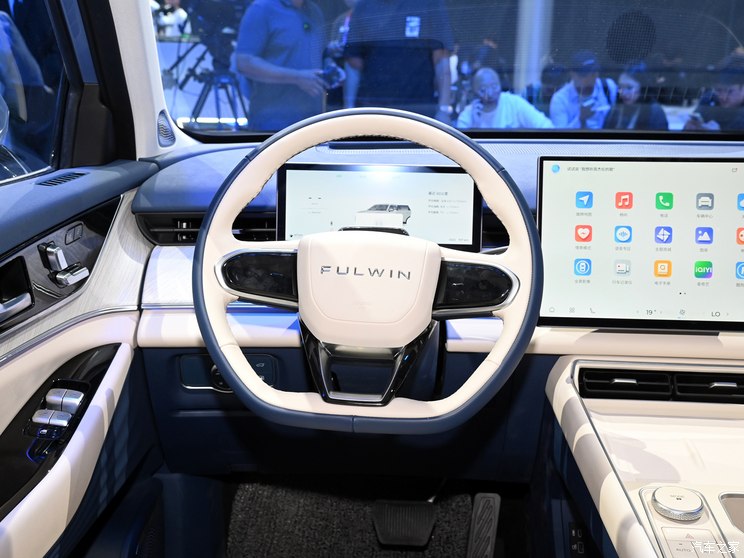 奇瑞汽车 风云T9 2024款 120 长续航版旗舰型 7座 奇瑞汽车 风云T9 2024款 120 长续航版旗舰型 7座