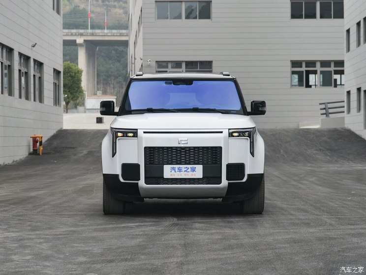 极石汽车 极石01 2023款 尊享6座版 极石汽车 极石01 2023款 尊享6座版