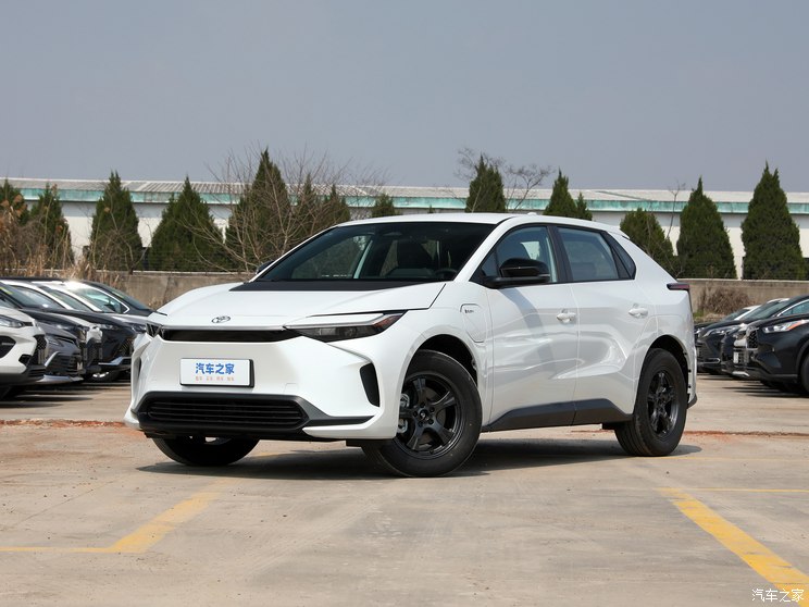 广汽丰田 铂智4X 2024款 615 AIR版 广汽丰田 铂智4X 2024款 615 AIR版