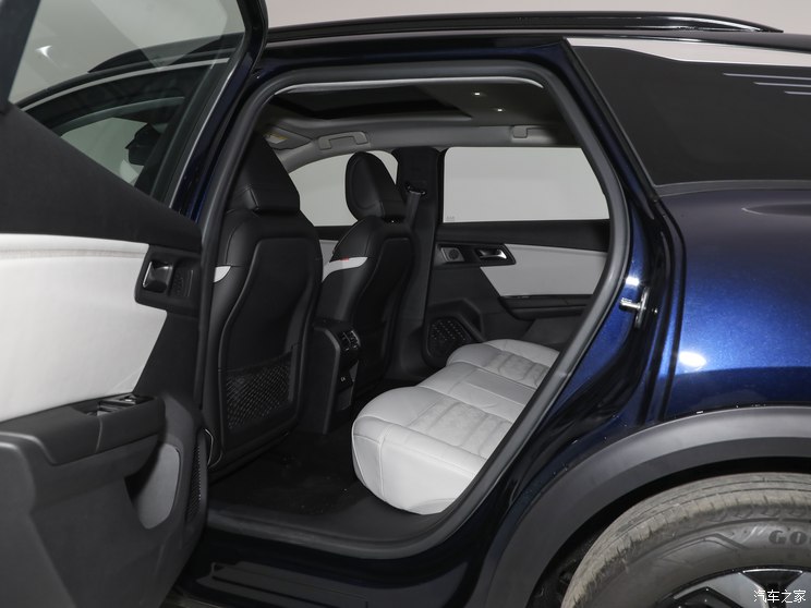 东风雪铁龙 凡尔赛C5 X 2024款 1.6T 旅不凡 东风雪铁龙 凡尔赛C5 X 2024款 1.6T 旅不凡