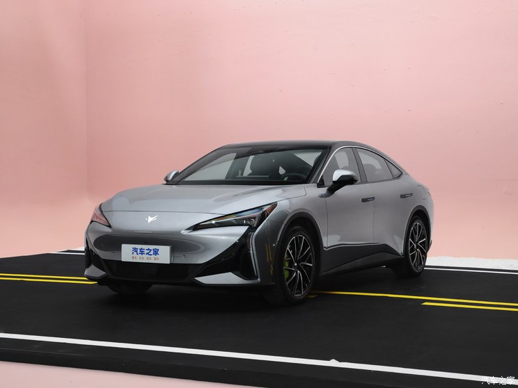 北汽新能源 极狐 阿尔法S5 2024款 双电机 390kW 北汽新能源 极狐 阿尔法S5 2024款 双电机 390kW