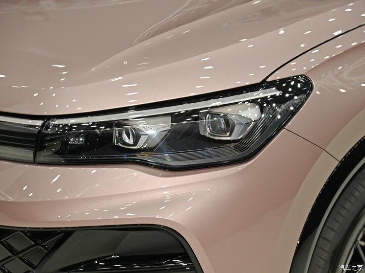 上汽大众 途观L 2024款 380TSI PRO 自动四驱高配 上汽大众 途观L 2024款 380TSI PRO 自动四驱高配