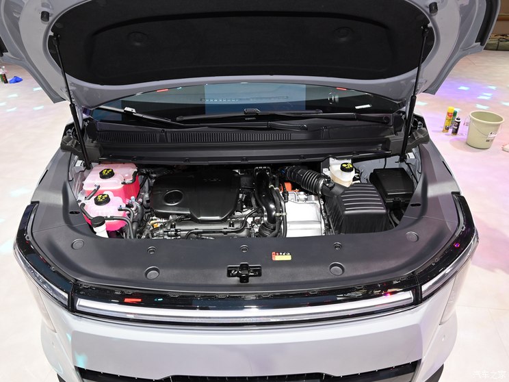 上汽大通 大家7 2024款 PHEV 基本型 上汽大通 大家7 2024款 PHEV 基本型