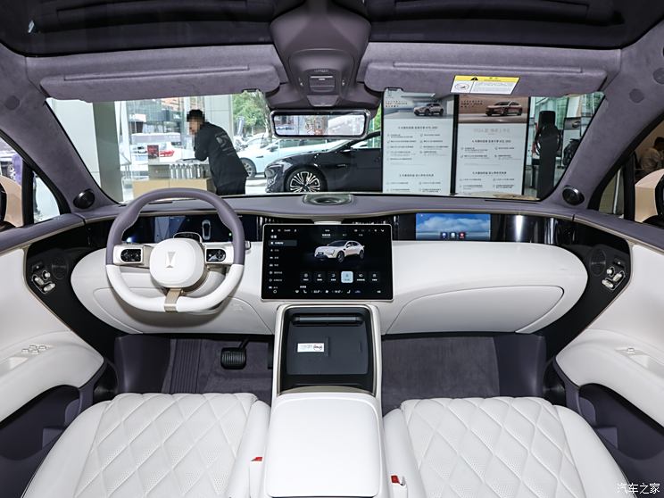 阿维塔科技 阿维塔11 2024款 试装版 阿维塔科技 阿维塔11 2024款 试装版