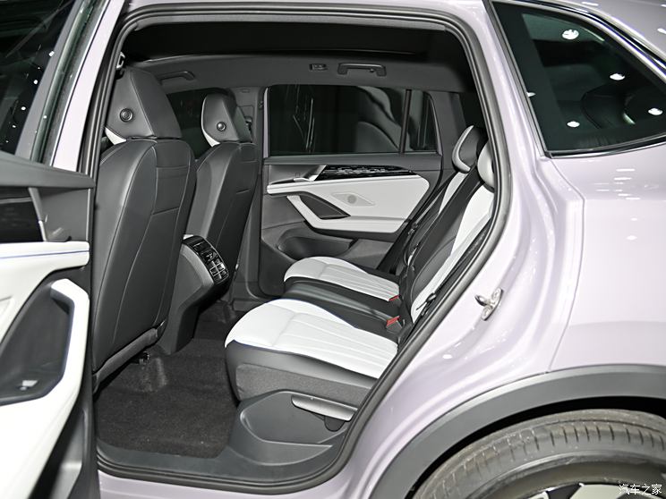 上汽大众 途观L 2024款 PRO 330TSI 两驱智领版 上汽大众 途观L 2024款 PRO 330TSI 两驱智领版