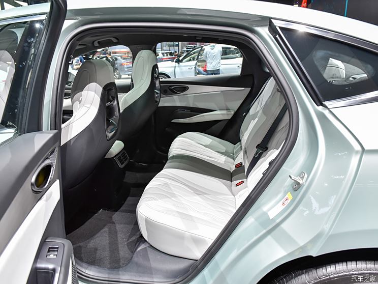 比亚迪 海豹06 2024款 160kW 比亚迪 海豹06 2024款 160kW