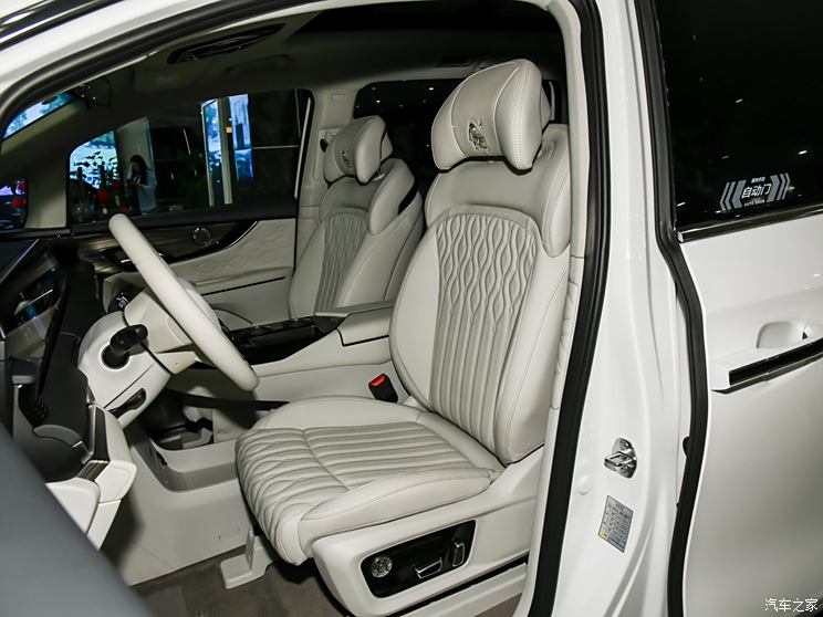 东风风行 星海V9 2024款 1.5TD 200km 中国结系列 尊享型 东风风行 星海V9 2024款 1.5TD 200km 中国结系列 尊享型