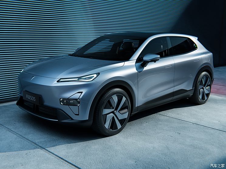 深蓝汽车 深蓝S05 2024款 纯电版 深蓝汽车 深蓝S05 2024款 纯电版