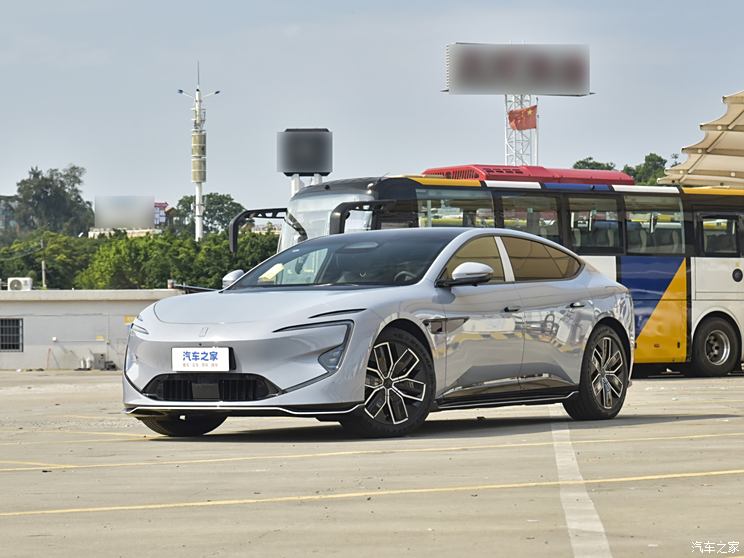 阿维塔科技 阿维塔12 2024款 700 三激光后驱奢享版 阿维塔科技 阿维塔12 2024款 700 三激光后驱奢享版