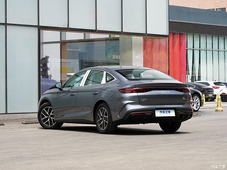 比亚迪 秦L 2024款 DM-i 120KM超越型 比亚迪 秦L 2024款 DM-i 120KM超越型