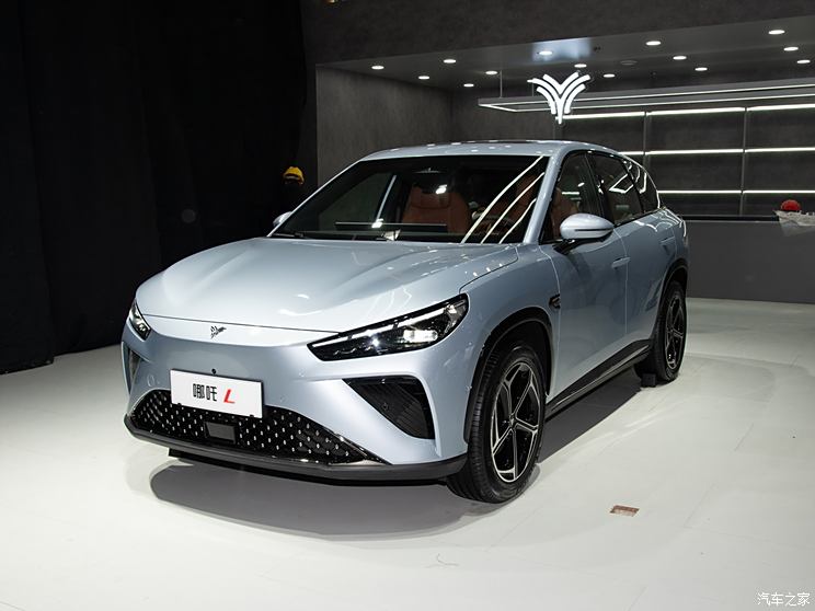 合众汽车 哪吒L 2024款 纯电基本型 合众汽车 哪吒L 2024款 纯电基本型