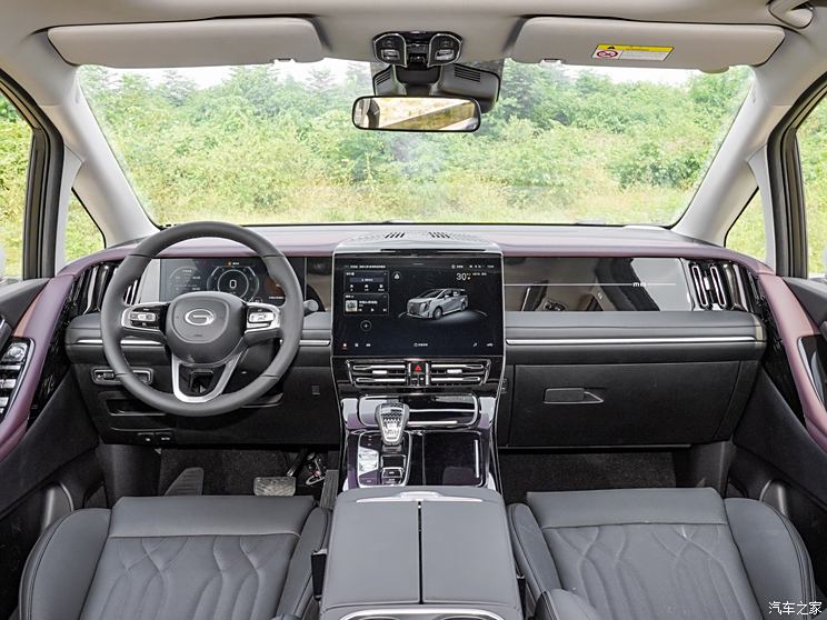 广汽乘用车 传祺M8 2024款 大师系列 400T 尊贵版 广汽乘用车 传祺M8 2024款 大师系列 400T 尊贵版