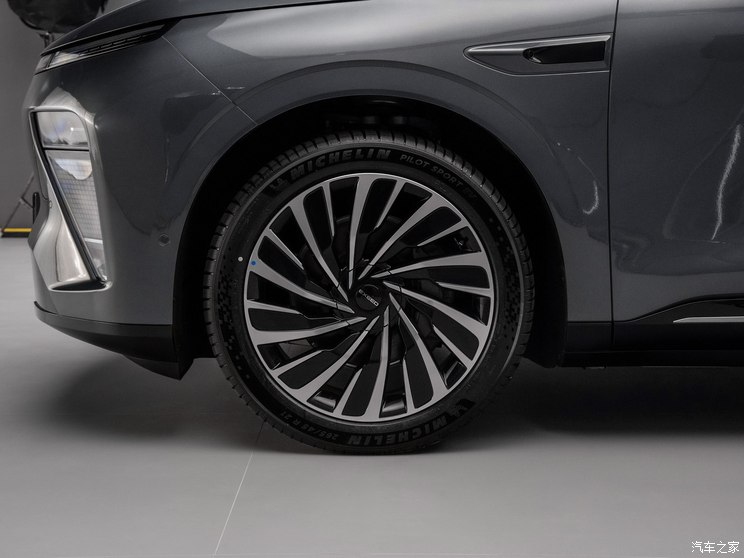 星途 星纪元 ET 2024款 纯电 655 Ultra 星途 星纪元 ET 2024款 纯电 655 Ultra