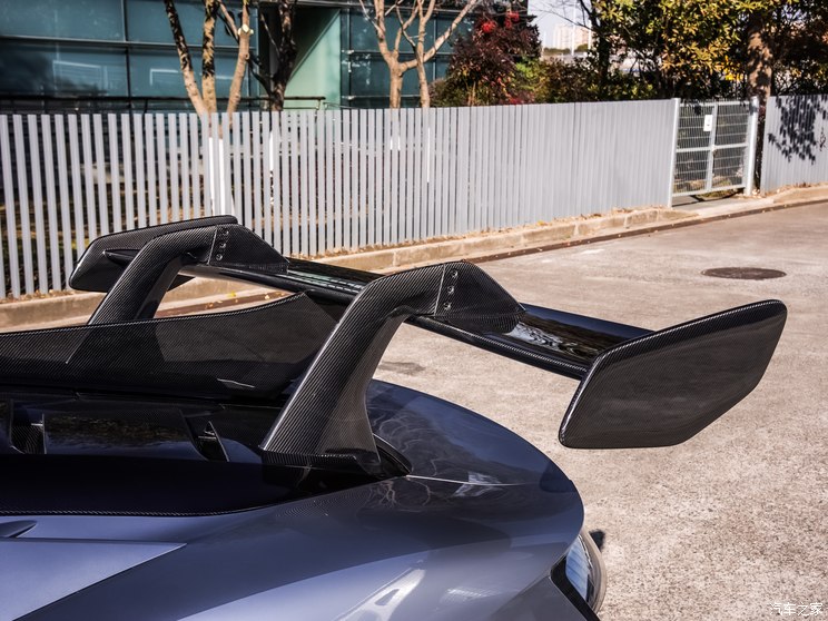 仰望 仰望U9 2024款 四电机 仰望 仰望U9 2024款 四电机