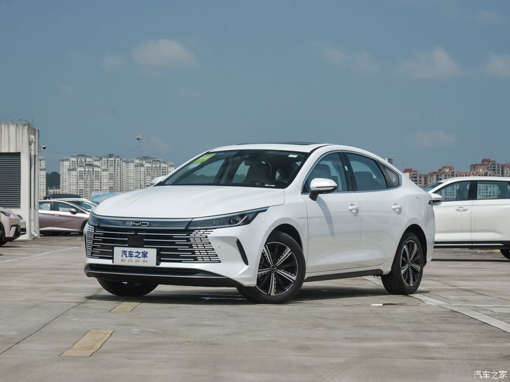 比亚迪 驱逐舰05 2024款 荣耀版 DM-i 120KM 旗舰型 比亚迪 驱逐舰05 2024款 荣耀版 DM-i 120KM 旗舰型