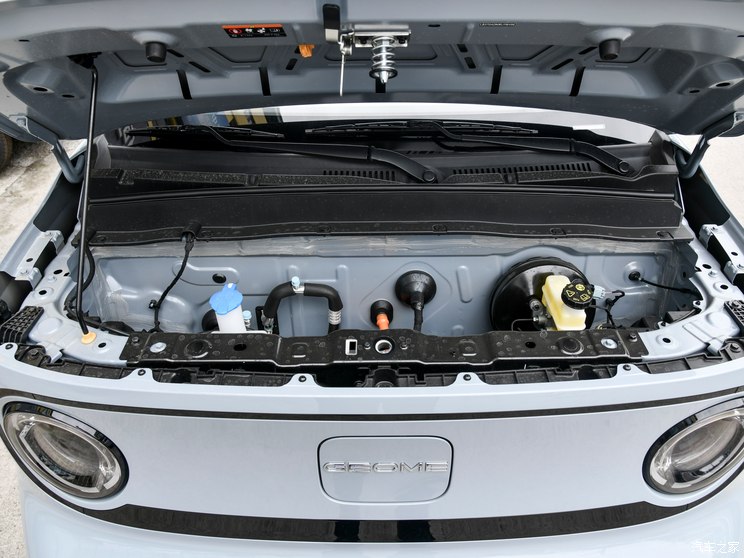 吉利汽车 熊猫 2024款 200km 熊猫卡丁 吉利汽车 熊猫 2024款 200km 熊猫卡丁