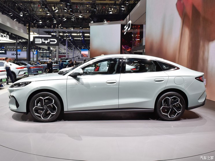 比亚迪 海豹06 2024款 160kW 比亚迪 海豹06 2024款 160kW