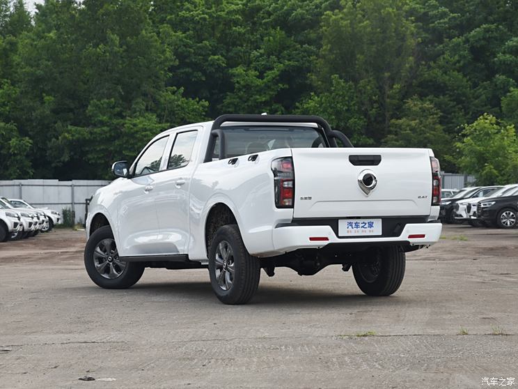 长城汽车 炮 2024款 2.4T商用版自动柴油四驱精英型 长城汽车 炮 2024款 2.4T商用版自动柴油四驱精英型