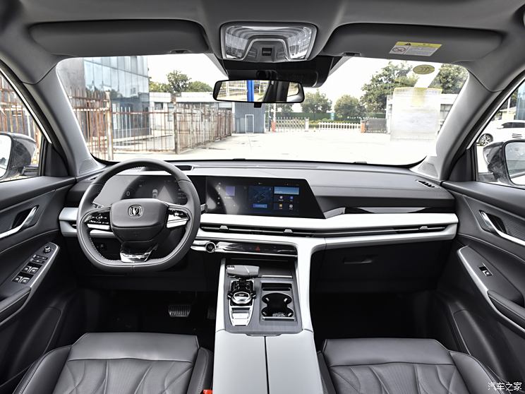 长安汽车 长安CS75 PLUS 2024款 第三代 冠军版 2.0T 智驾劲擎型 长安汽车 长安CS75 PLUS 2024款 第三代 冠军版 2.0T 智驾劲擎型