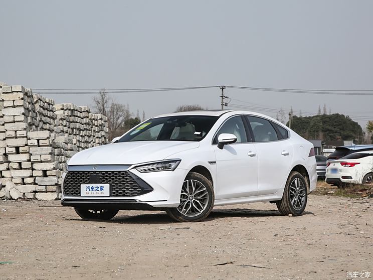 比亚迪 秦PLUS 2024款 荣耀版 DM-i 120KM卓越型 比亚迪 秦PLUS 2024款 荣耀版 DM-i 120KM卓越型