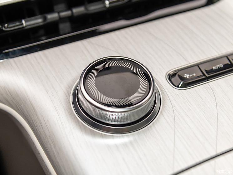 吉利汽车 银河E5 2024款 基本型 吉利汽车 银河E5 2024款 基本型