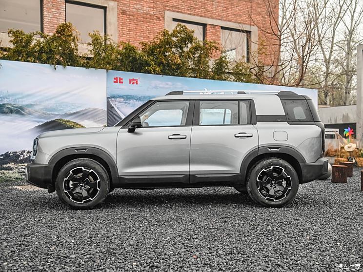 北京越野 北京BJ30 2024款 1.5T 魔核电驱进阶版 北京越野 北京BJ30 2024款 1.5T 魔核电驱进阶版
