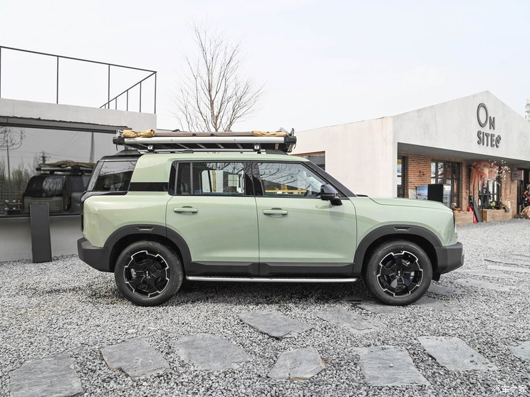 北京越野 北京BJ30 2024款 1.5TD 两驱LV3 北京越野 北京BJ30 2024款 1.5TD 两驱LV3