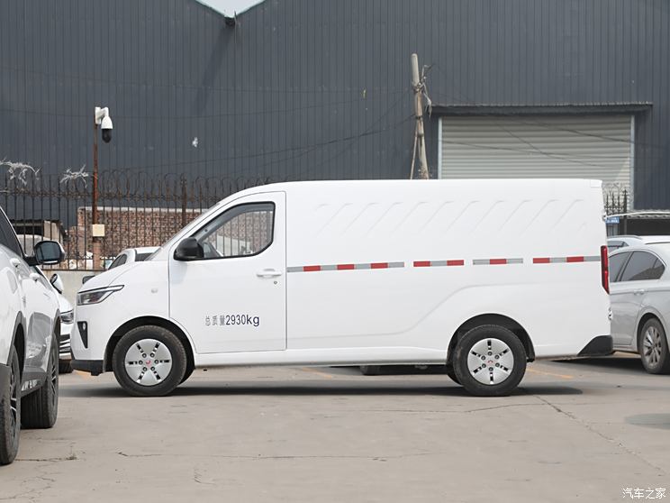 上汽通用五菱 五菱扬光 2024款 300km 舒适型 上汽通用五菱 五菱扬光 2024款 300km 舒适型