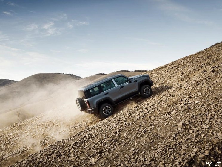 北京越野 北京BJ40 2024款 2.0T 全新刀锋英雄版 攀登者 北京越野 北京BJ40 2024款 2.0T 全新刀锋英雄版 攀登者