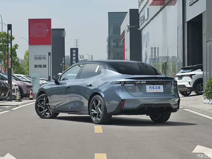 领克 领克07 2024款 EM-P 126长续航 Ultra 领克 领克07 2024款 EM-P 126长续航 Ultra