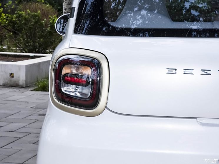 一汽奔腾 奔腾小马 2024款 170km 活力马 一汽奔腾 奔腾小马 2024款 170km 活力马