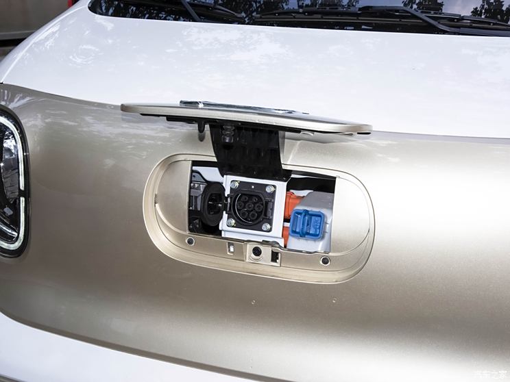 一汽奔腾 奔腾小马 2024款 170km 活力马 一汽奔腾 奔腾小马 2024款 170km 活力马