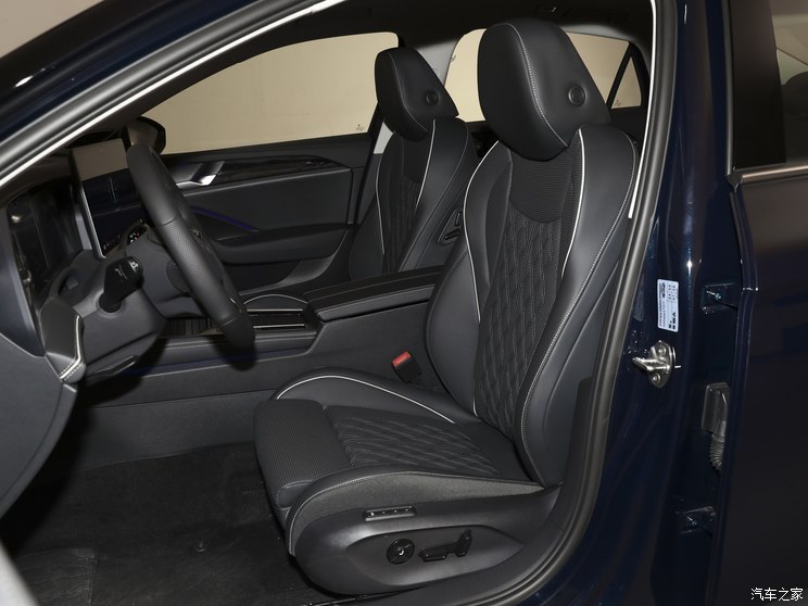 一汽-大众 迈腾 2024款 380TSI DSG套件版 一汽-大众 迈腾 2024款 380TSI DSG套件版