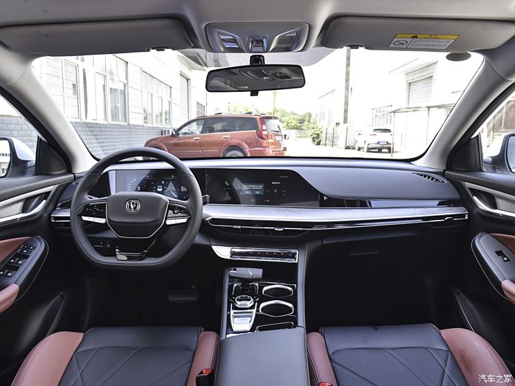 长安汽车 逸动 2023款 畅享版 PLUS 蓝鲸NE 1.4T GDI DCT尊贵版 长安汽车 逸动 2023款 畅享版 PLUS 蓝鲸NE 1.4T GDI DCT尊贵版